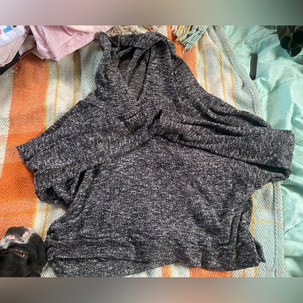 Grey/black large crop top hoodie